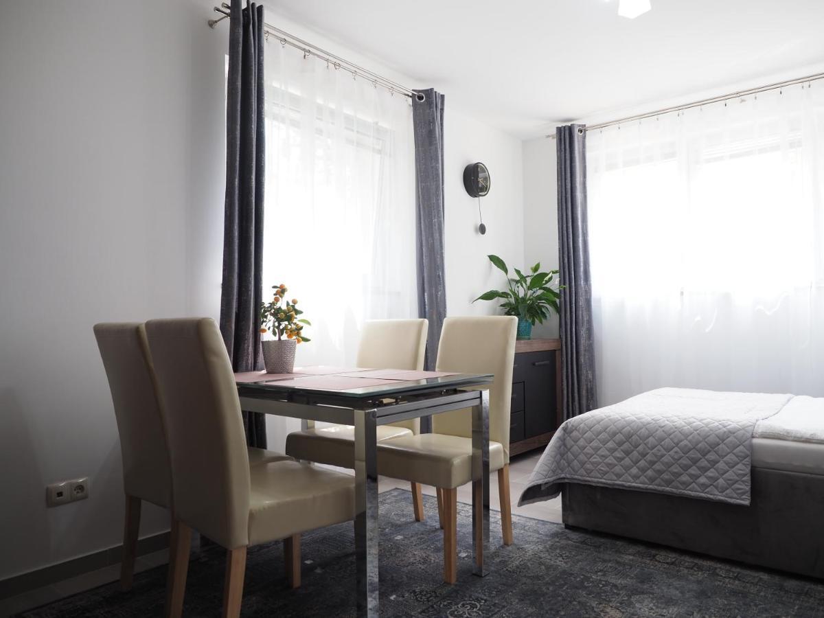Adobe Apartment - Przytulny I Free Parking 弗罗茨瓦夫 外观 照片